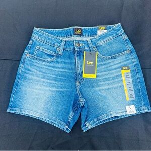 Lee‎ Legendary Manifested Denim Shorts, Mid Rise, Women Size 6 Medium, 5” Inseam